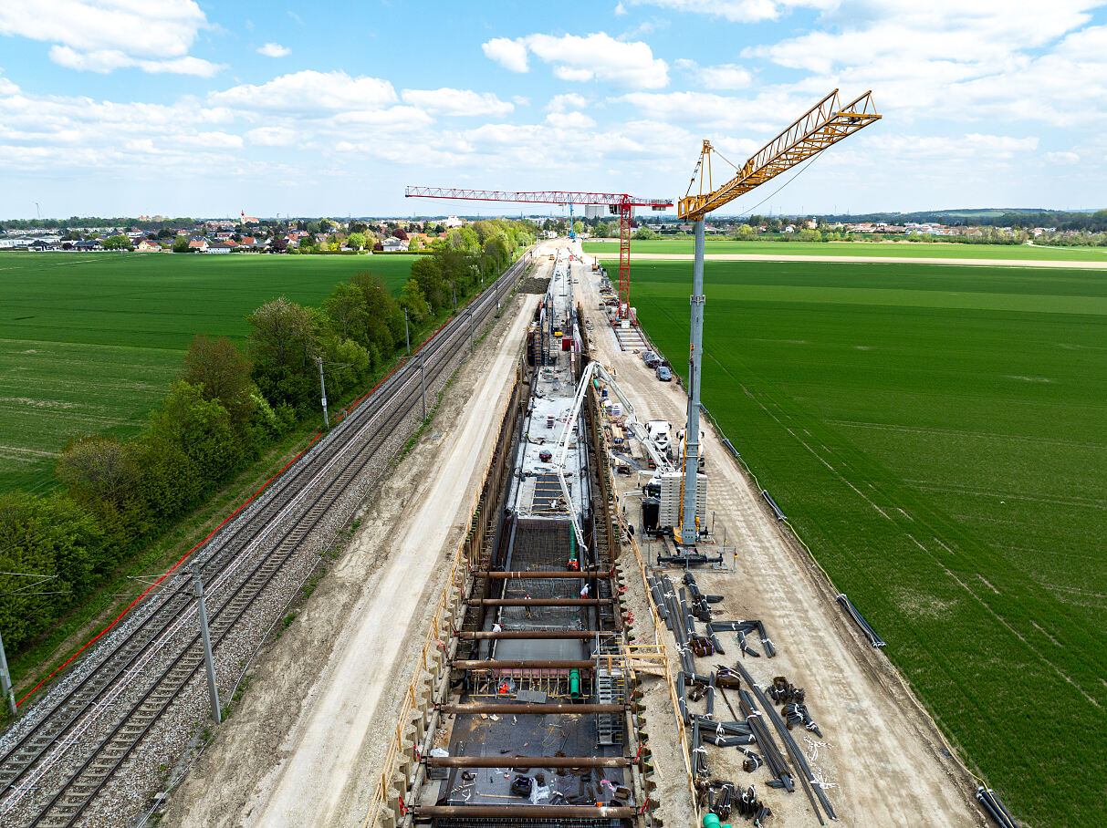Kreuzungsbauwerk_Pottendorfer_c_OEBB_studiobaff