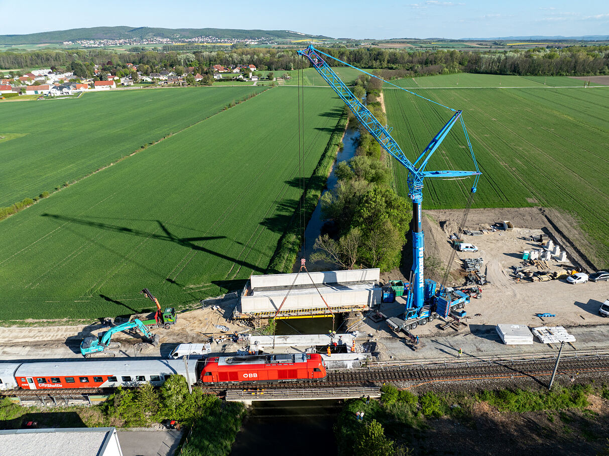 Neubau Brücke Werkskanal Pottendorf an der Pottendorfer Linie_c_OEBB_studiobaff