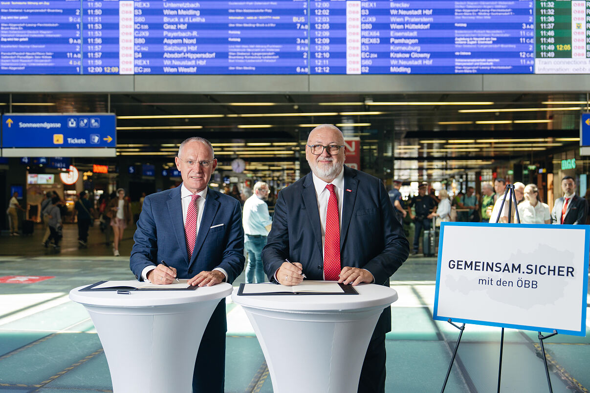 Unterzeichnung der Kooperationsvereinbarung GEMEINSAM.SICHER_c_OEBB_Leonte