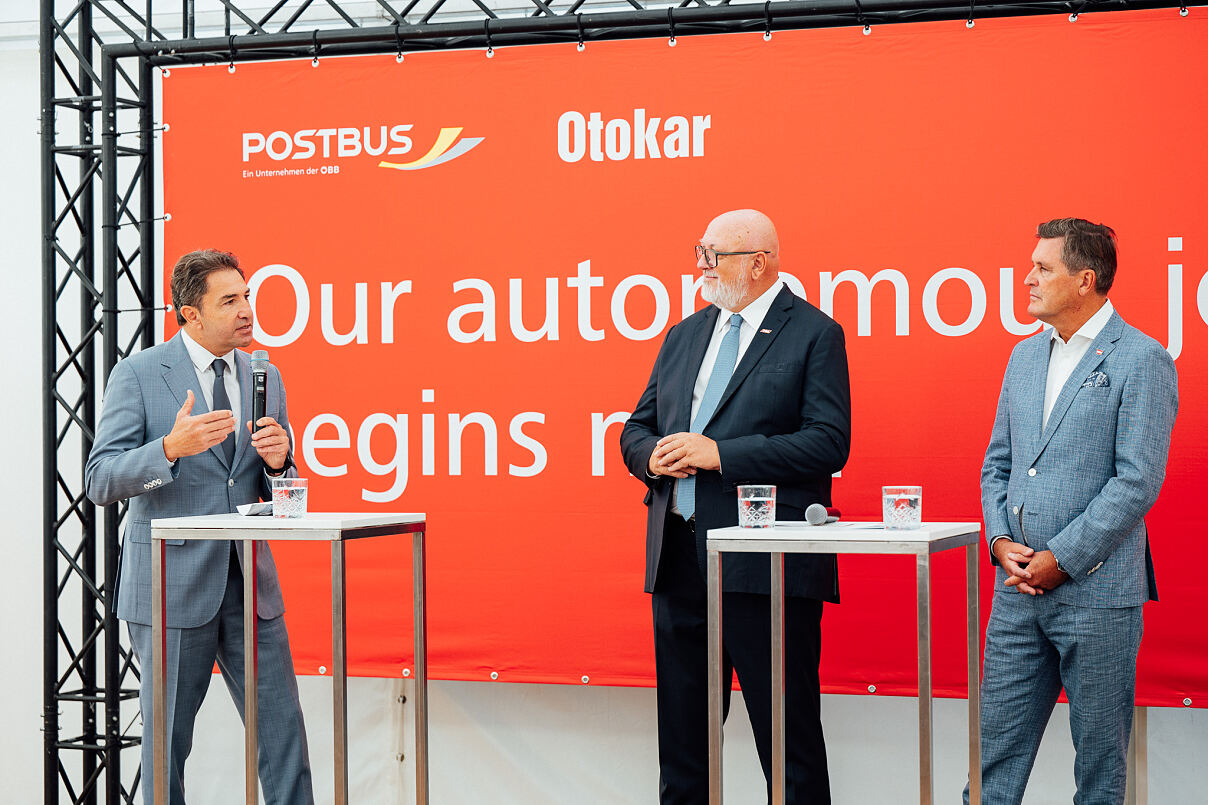 Postbus_Otokar_vollautomatisierter E-Bus_PK_Erman_Matthä_Hanke_c_OEBB_Daniel_Willinger