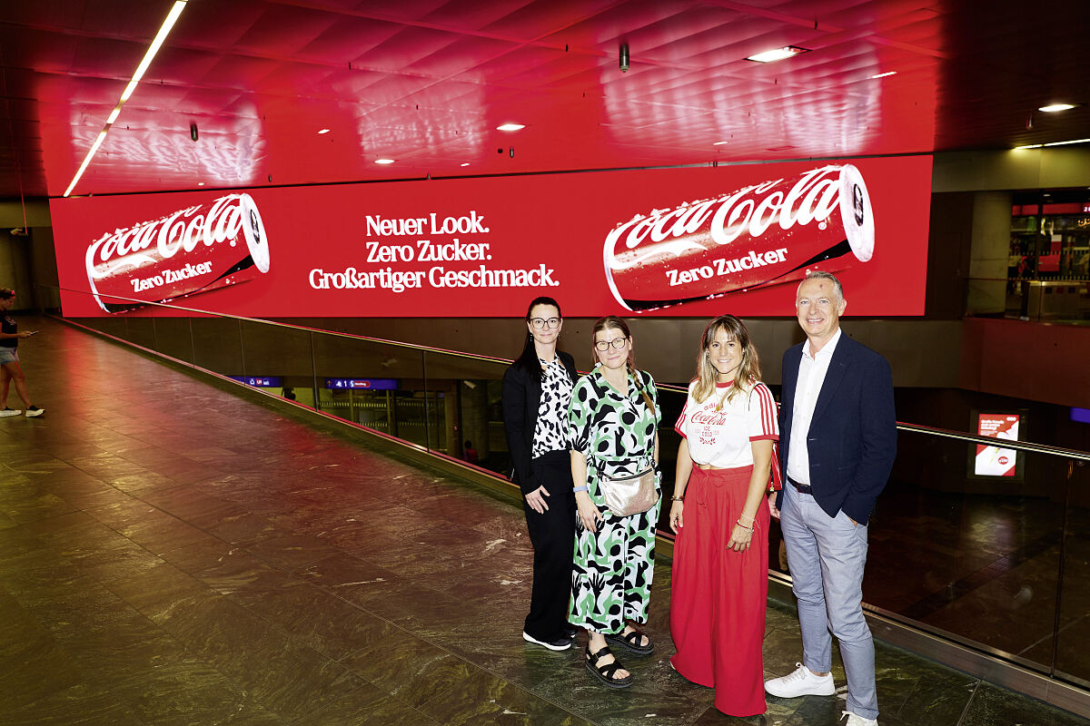 Railscreen_Panorama_Hauptbahnhof_Wien_Coca_Cola_Andreas_Scheiblecker