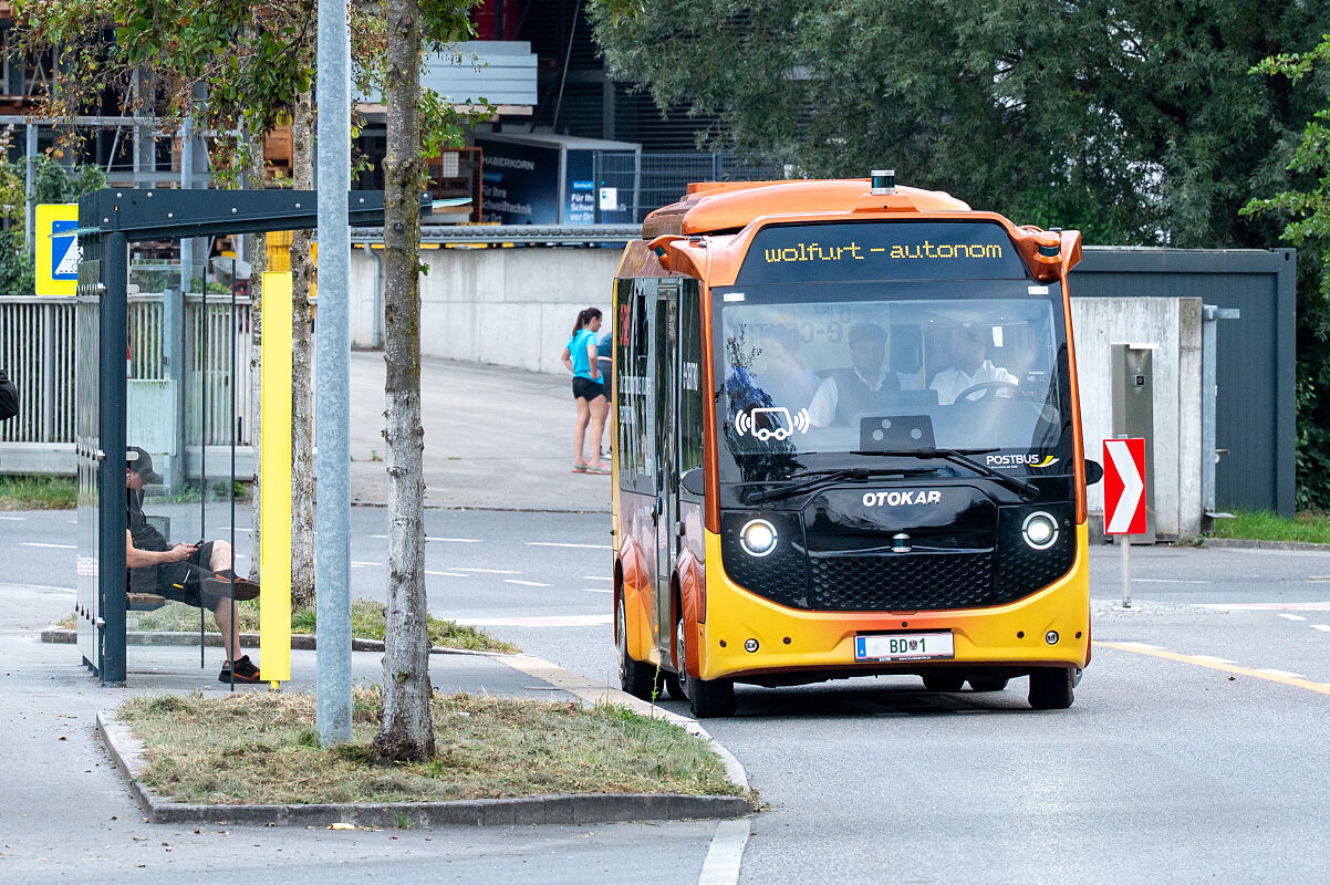Vollautomatisierter Bus auf der Strecke in Wolfurt