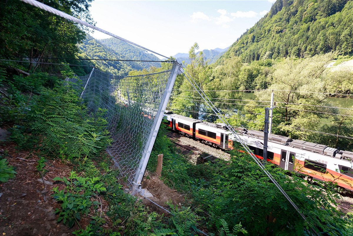 20210910_Steinschlagschutz_Zug_Uebelstein_c_OeBB_Zenz-