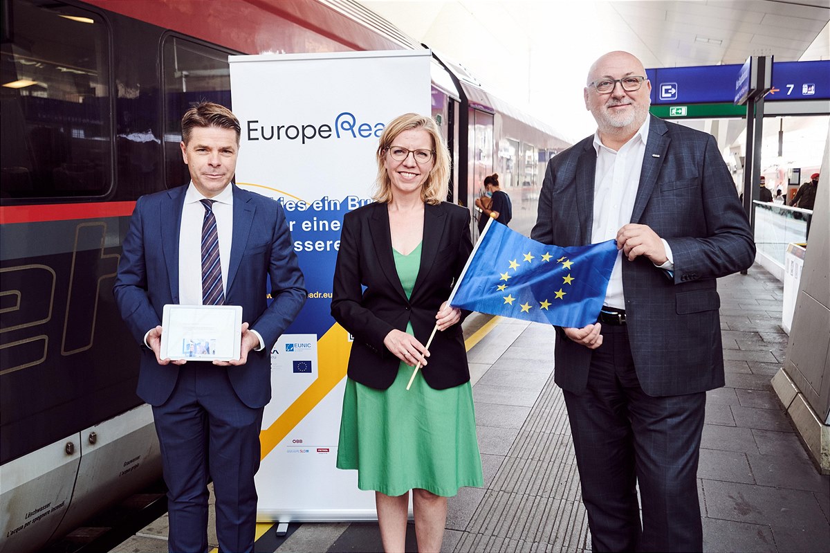 20210719-vlnr-Aleksander-Gerzina-Botschafter-der-Republik-Slowenien-in-Oesterreich-Leonore-Gewessler-Klimaschutzministerin-und-OEBB-CEO-Andreas-Matthae_C-OEBB-Marek-Knopp-002
