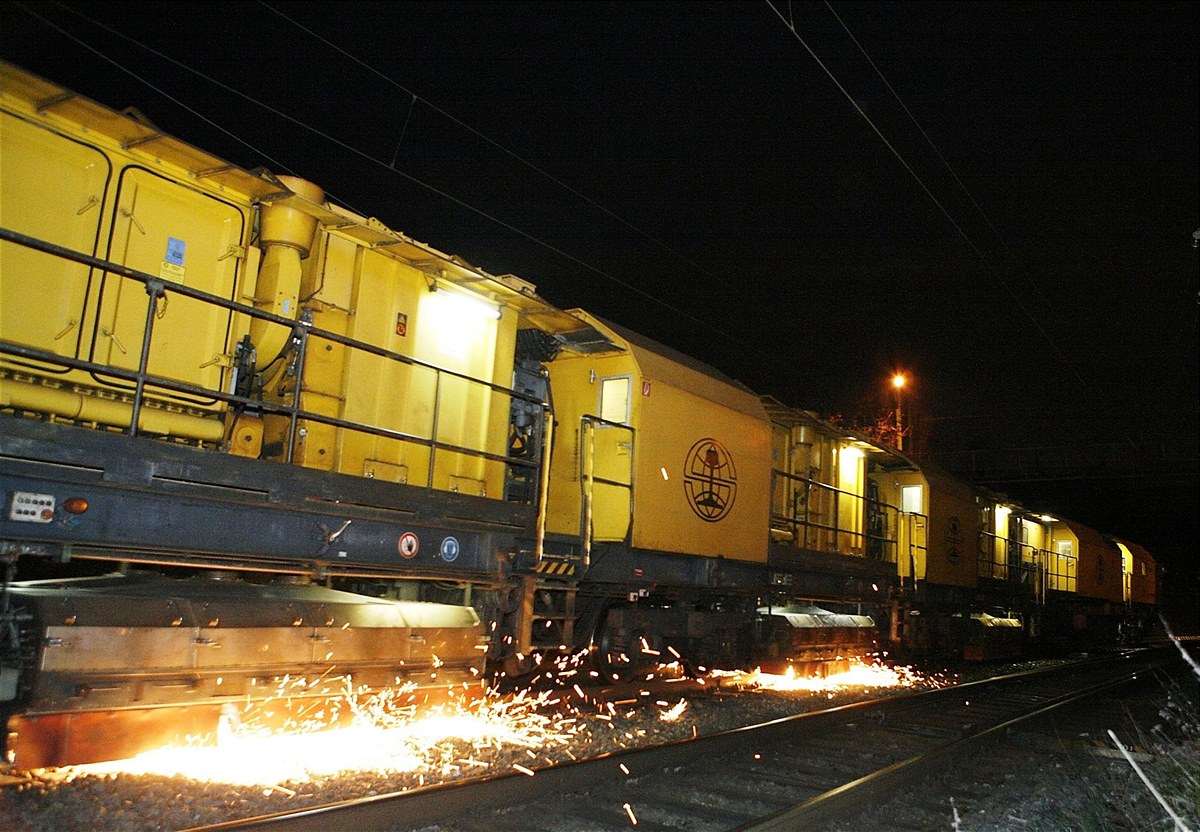 20210705_Schienenschleifzug-c-OeBB