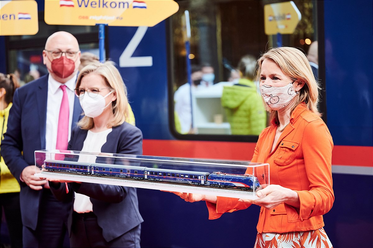 20210526_nightjet-Empfang-Amsterdam-FBM-Leonore-Gewessler-Staatssekretaerin-Stientje-van-Veldhoven-Copyright-OEBB-Marek-Knopp-050