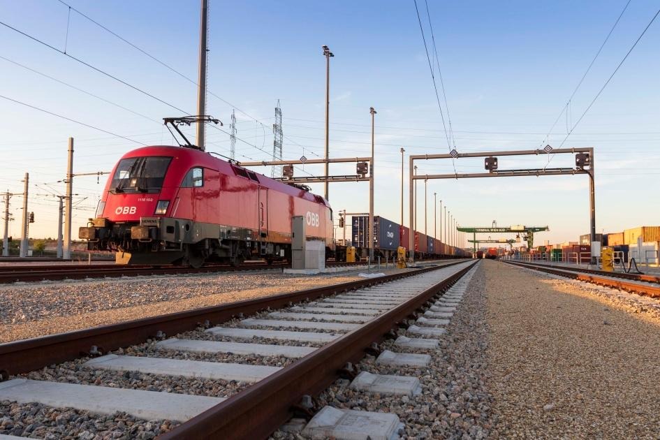 20210517_-Bild-2-OeBB-RCG_NEUE-SEIDENSTRASSE-c-OeBB-Chris-Zenz