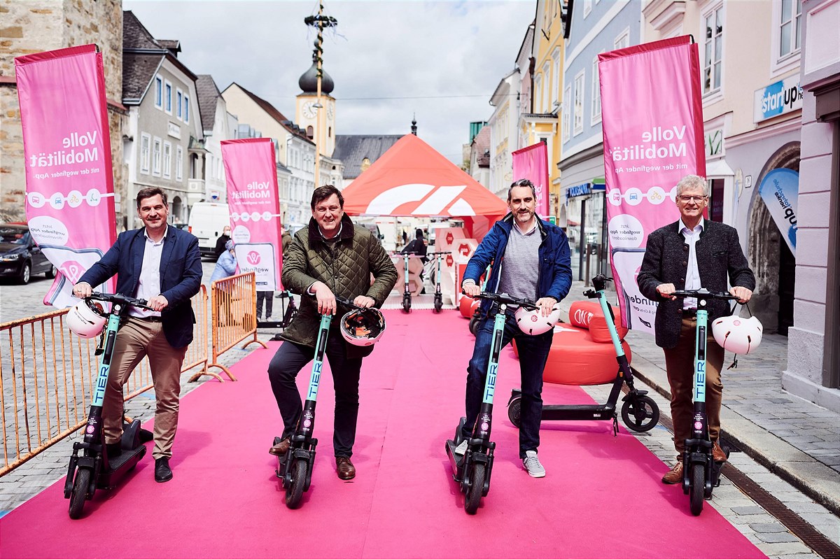 20210507_Smarte-Mobilitaet_Waidhofen-Ybbs_vlnr-Bgm-Krammer-M-Schmutz-u-C-Hermann-OeBB-Stadtrat-Leonhartsberger-c-OeBB-Marek-Knopp