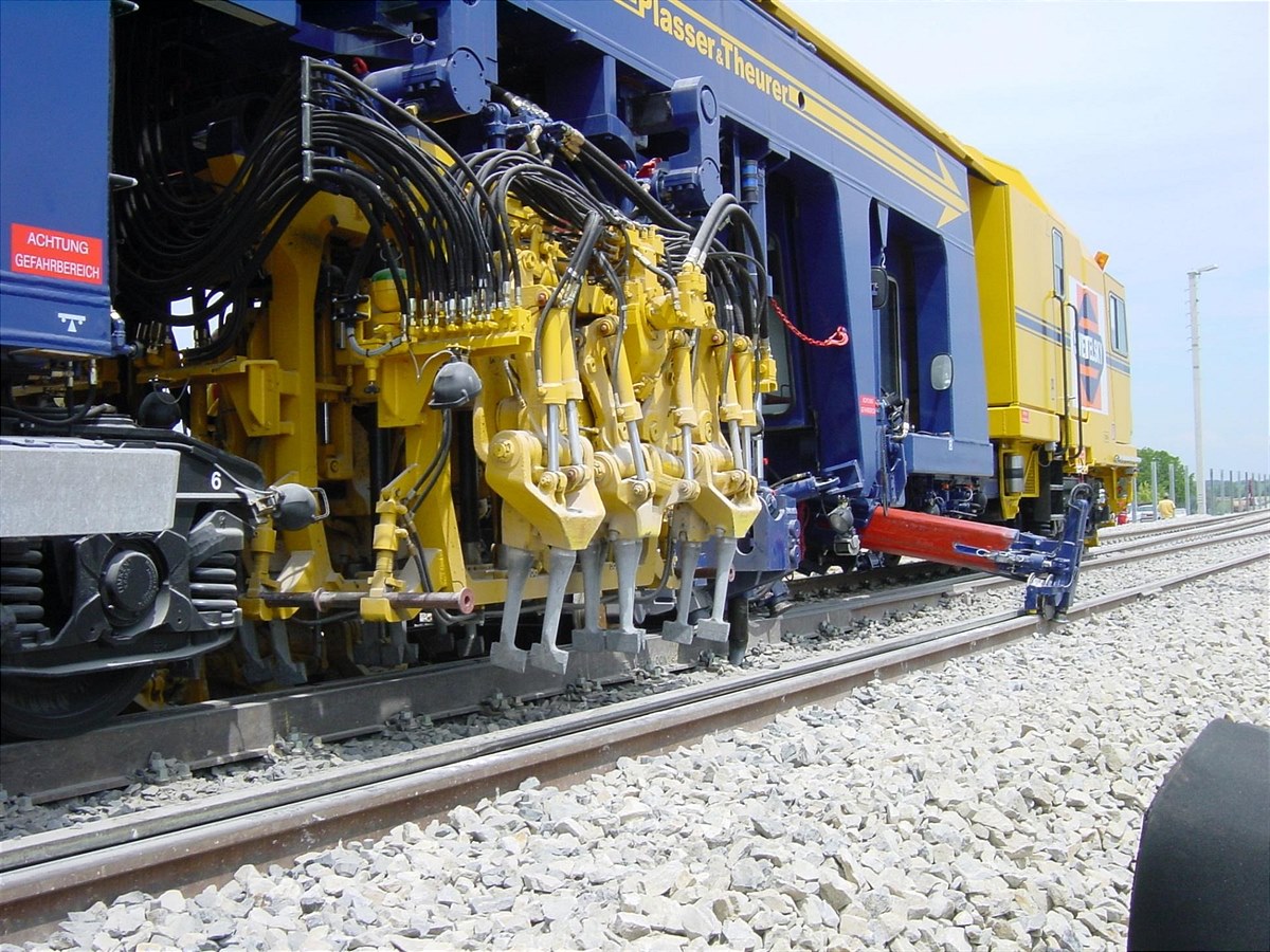 20210409_Stopfmaschine-c-OeBB-Christian-Zenger