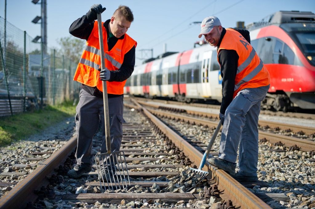 Arbeiten am Schotterbett