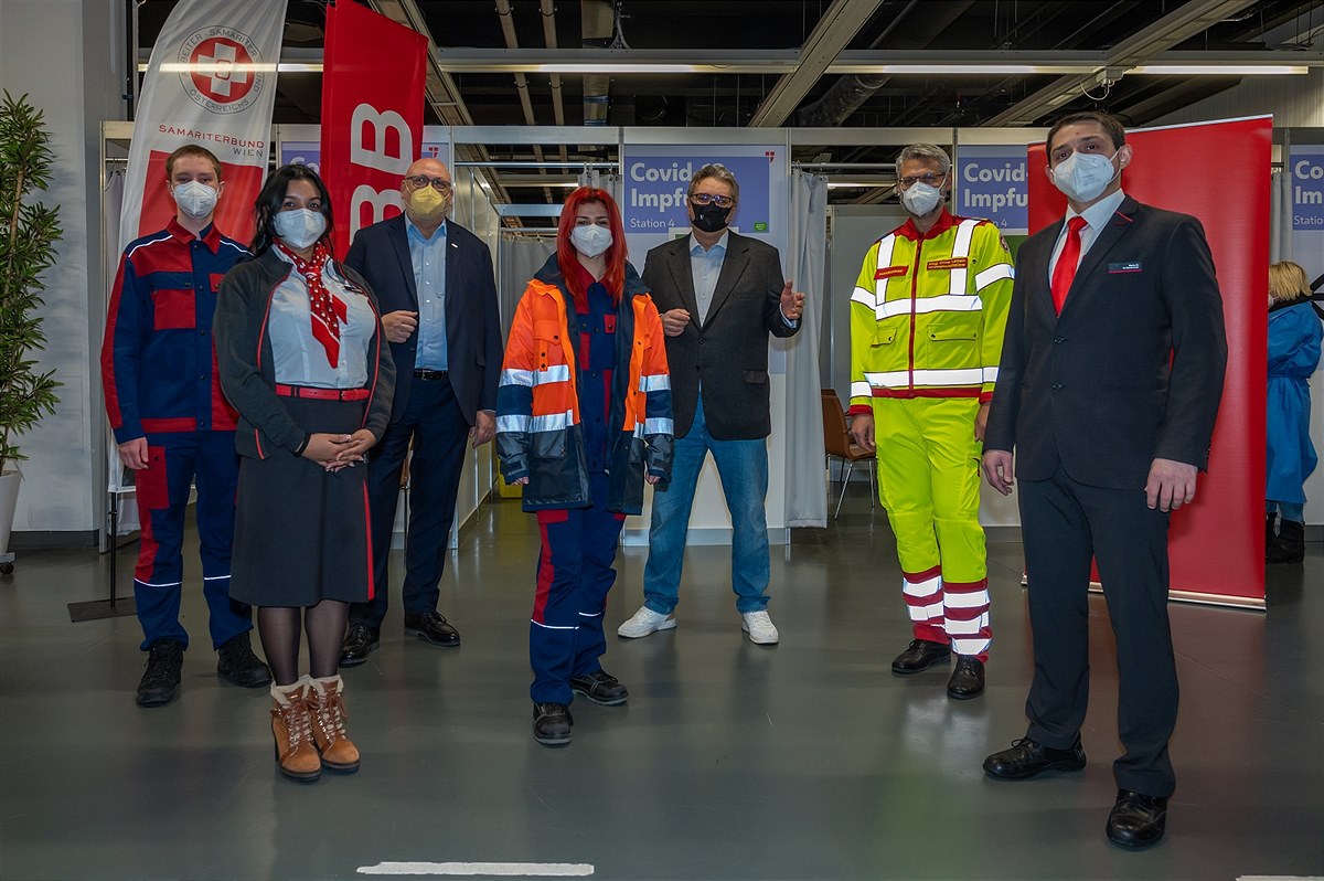 ÖBB_Impfstraße_ÖBB CEO Matthä, Stadtrat Hacker + MitarbeiterInnen (c) ÖBB Fritscher