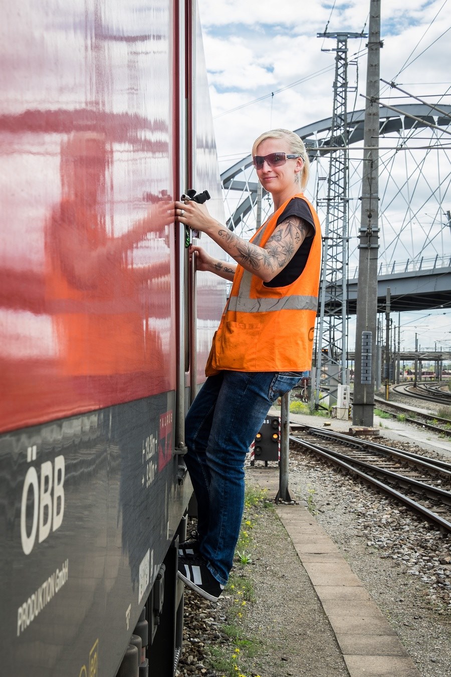 ÖBB_Triebfahrzeugführerin_(c)_ÖBB_Wegscheider (1)