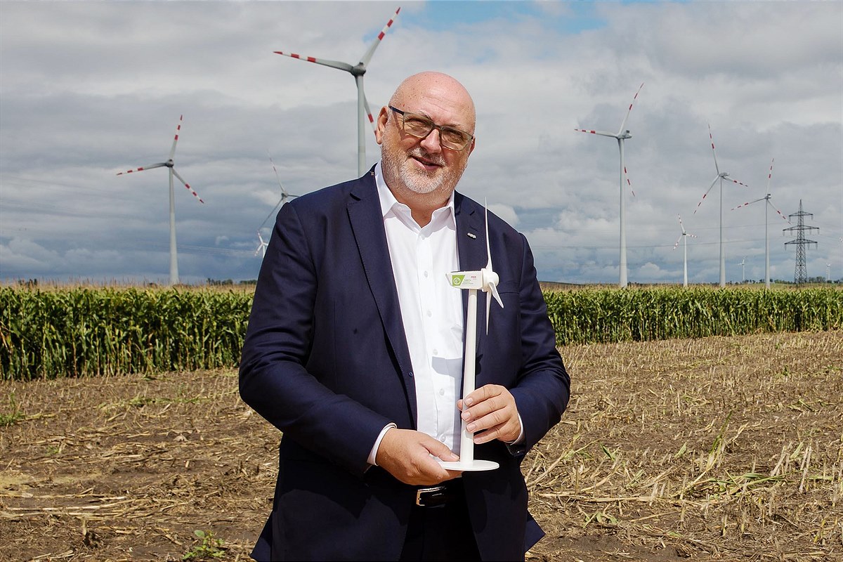 ÖBB CEO Andreas Matthä Windenergieanlage für Bahnstrom