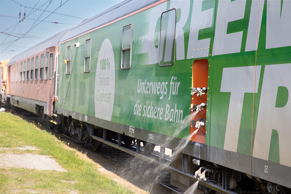 Demonstration der Spritzdüsen mit Wasser_c_ÖBB-Tanzer