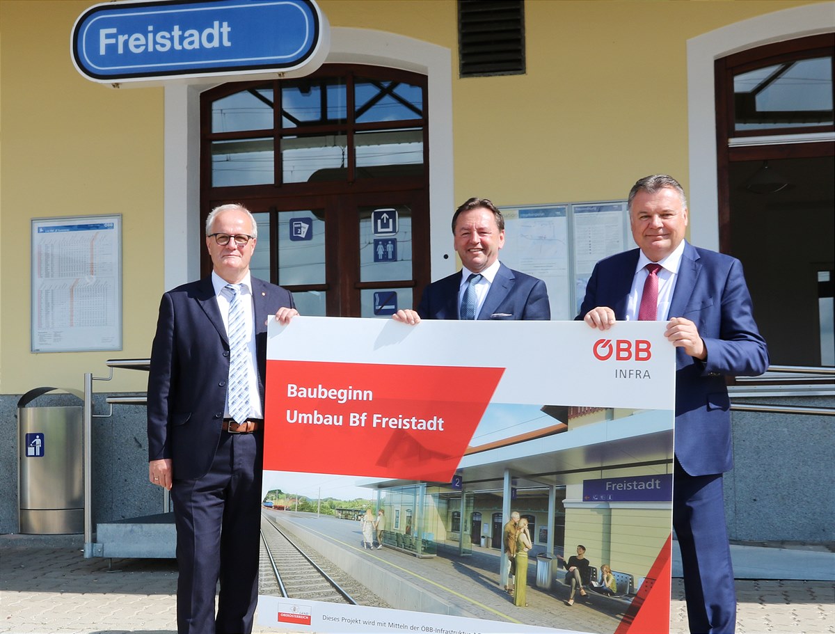 ÖBB investieren in einen zeitgemäßen Bhf. Freistadt  (v.l): Christian Gratzl Bgm. Freistadt, Hubert HagerÖBB-Infra-Bereichsleiter NeuAusbau, Günther SteinkellnerLR OÖ Infrastruktur