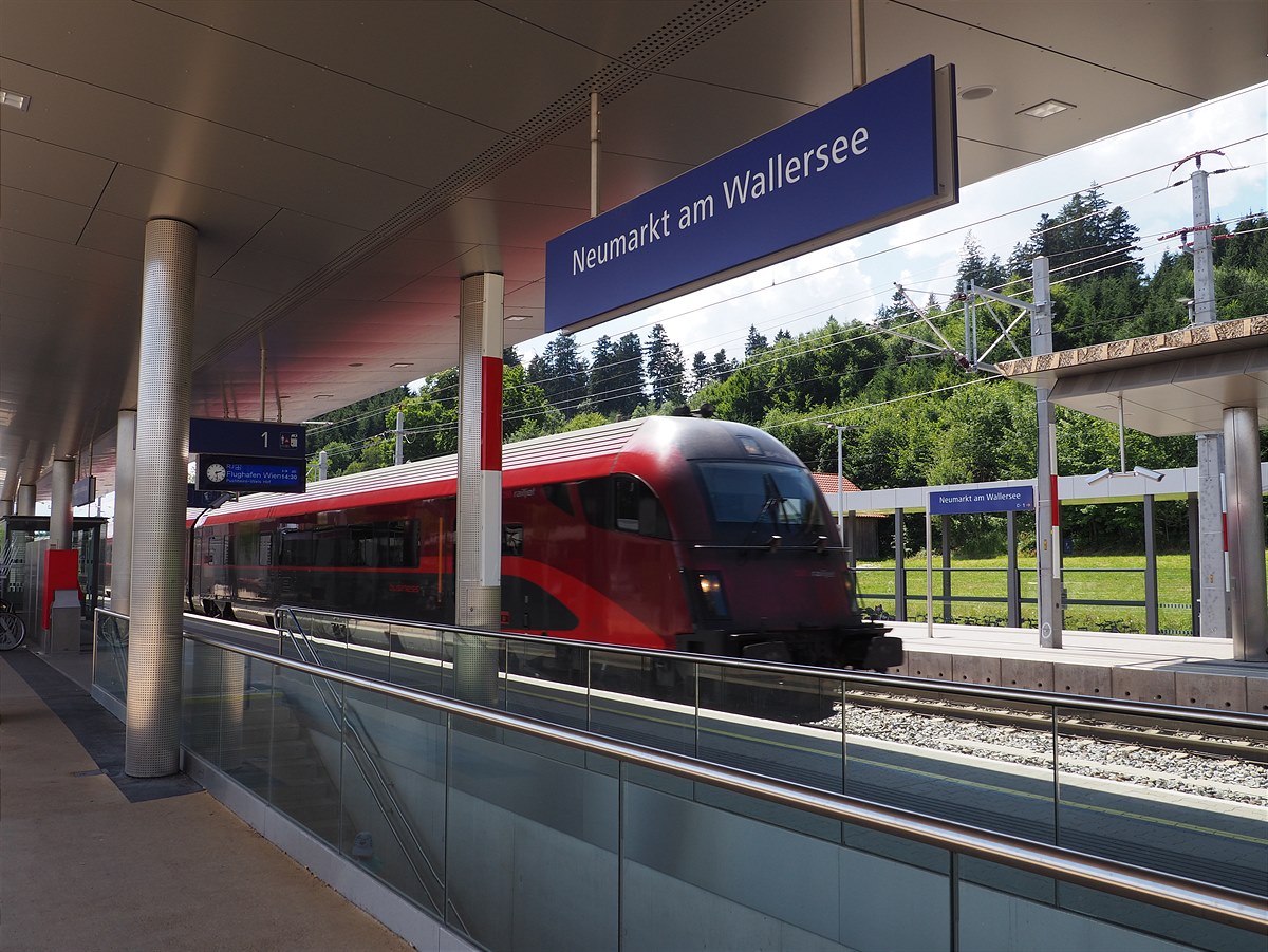 Modernisierte Bahnhöfe Neumarkt und Friedburg