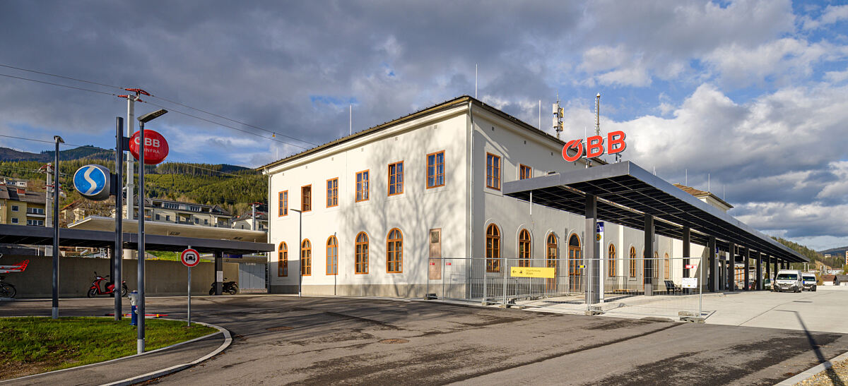 Mürzzuschlag_Bahnhofsgebäude © ÖBB, Ebner