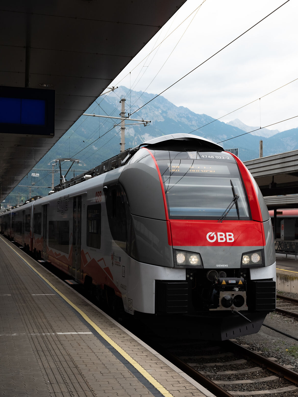 Ankunft erster neuer ÖBB Cityjet Siemens Desiro ML  in Innsbruck