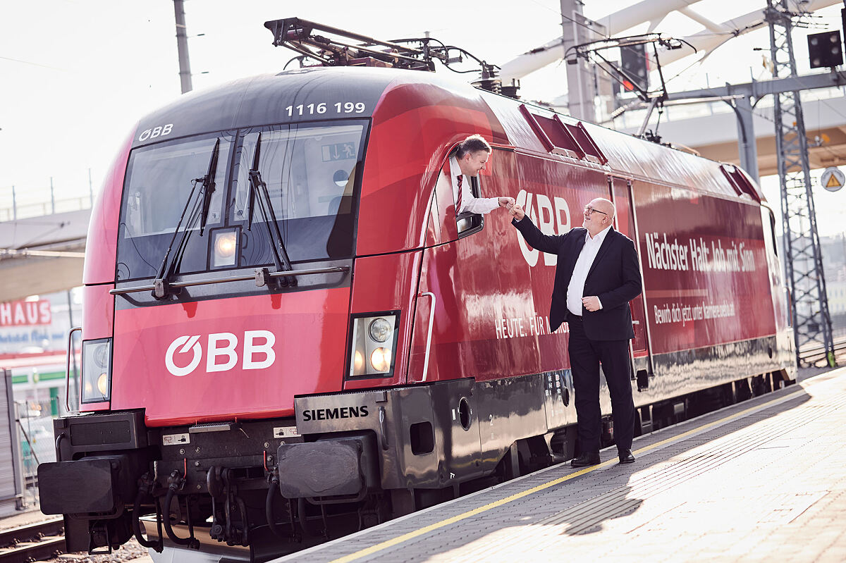 ÖBB CEO Andreas Matthä mit Triebfahrzeugführer