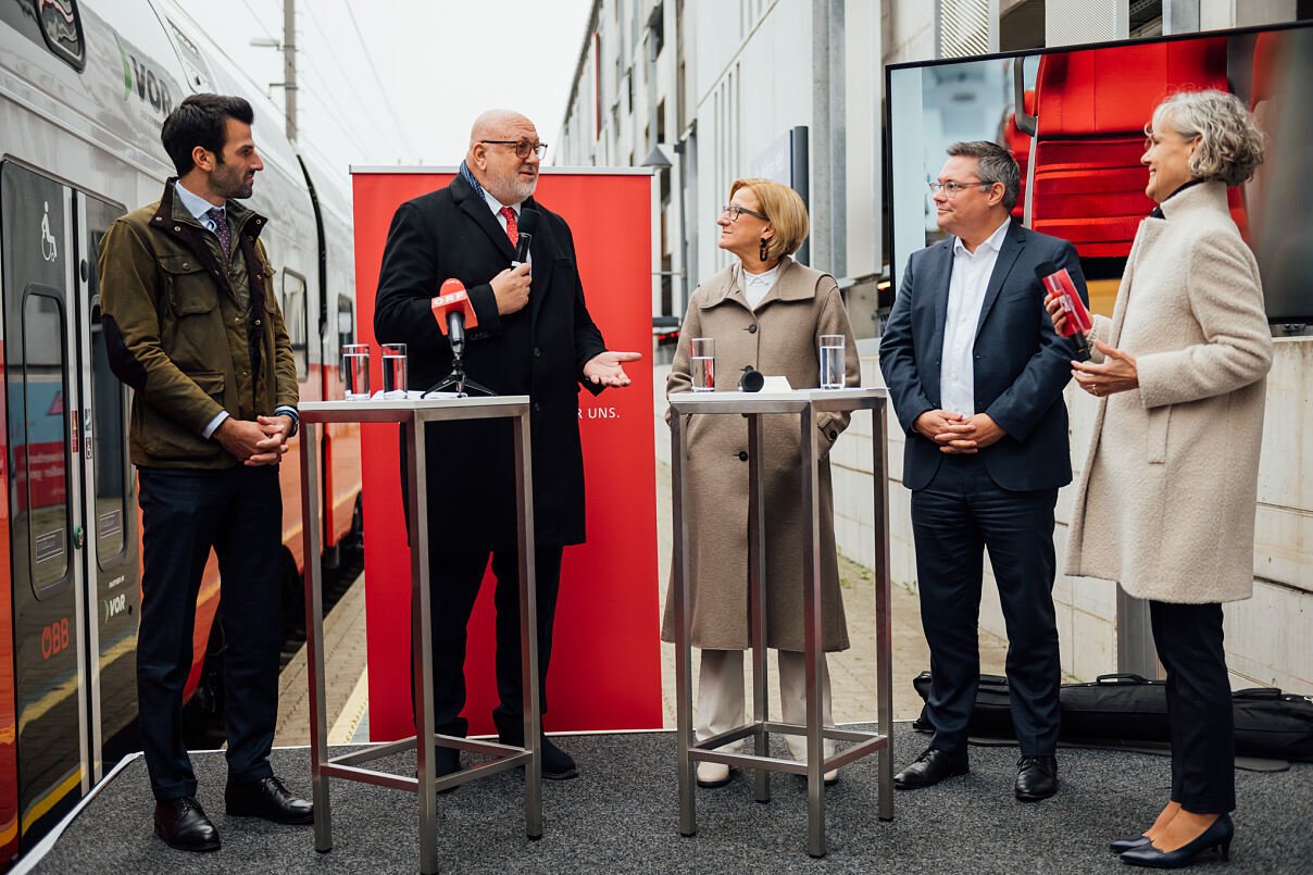 St. Pölten: Österreichpremiere ÖBB Cityjet Doppelstock neu