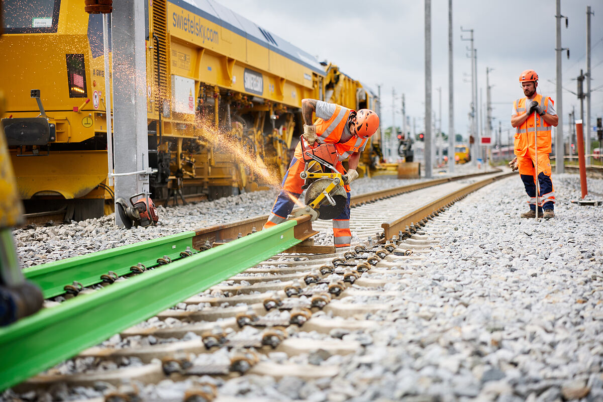 Installation of the Green Rail