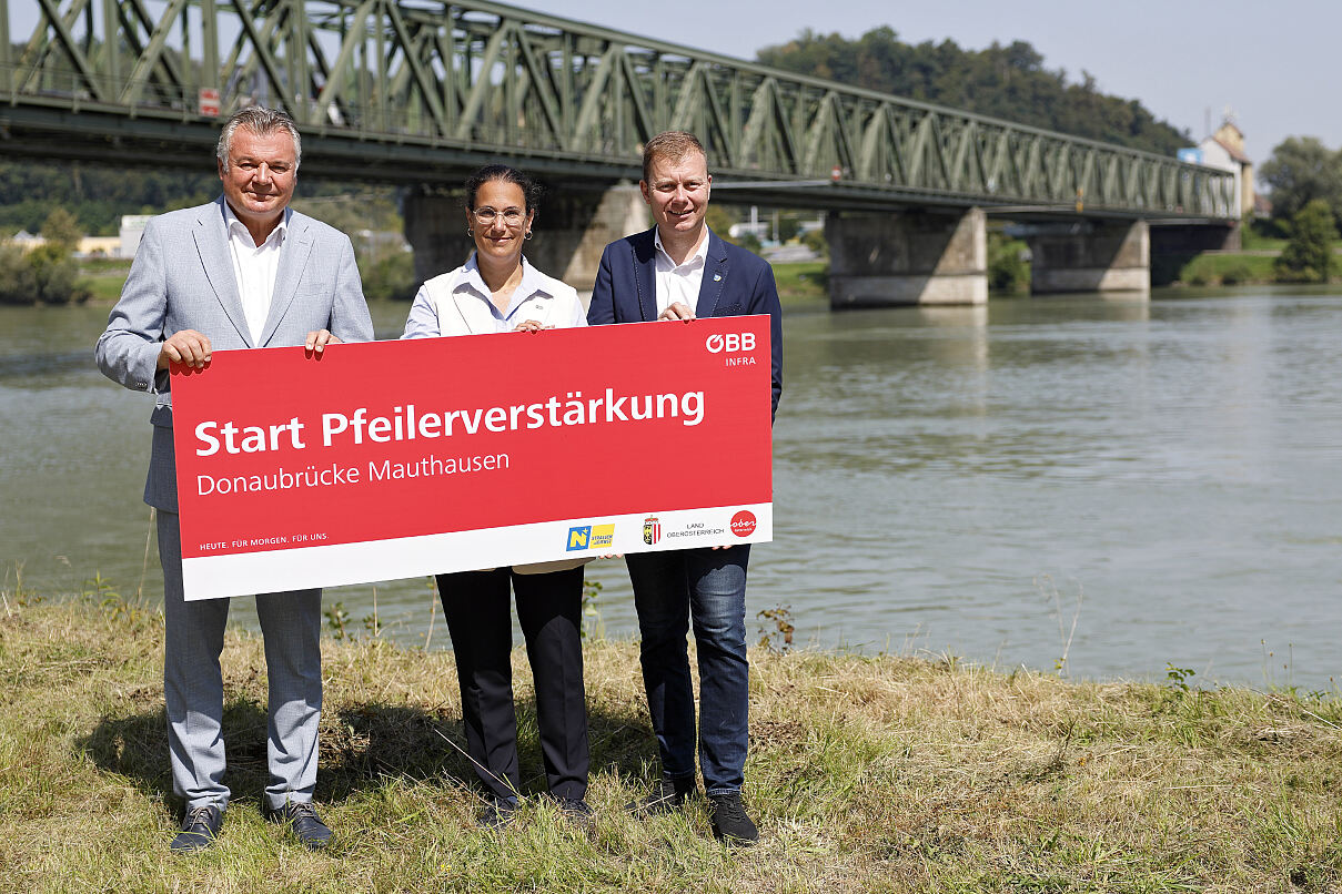 Pfeilerverstärkung Donaubrücke Mauthausen