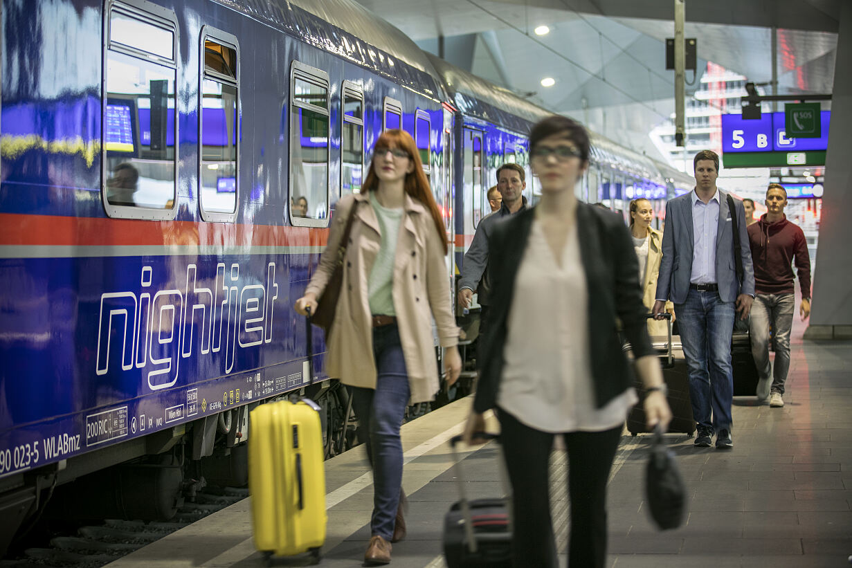 NightJet mit Fahrgästen