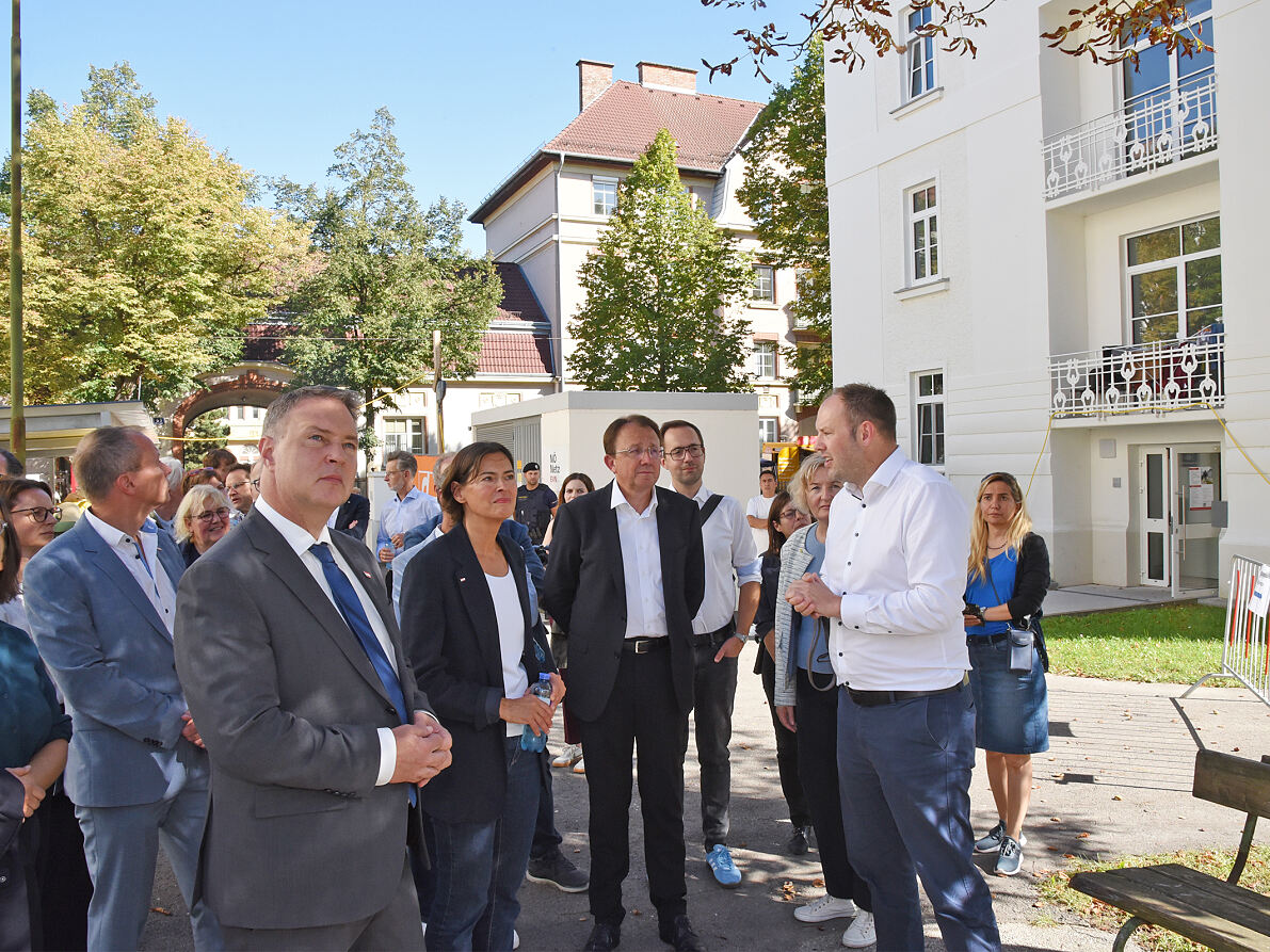 ÖBB präsentieren innovatives Wohnhaussanierungsprojekt