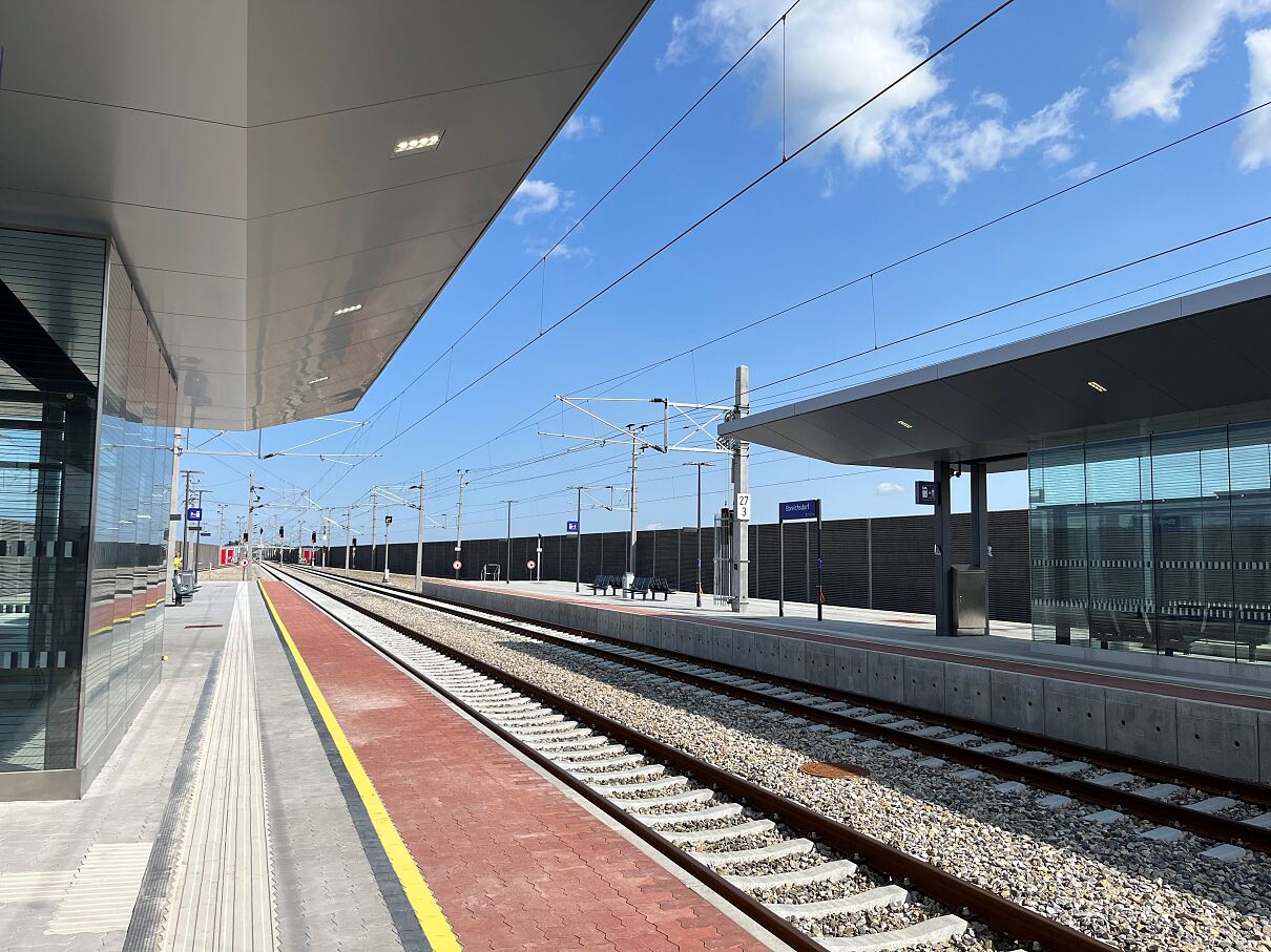 Pottendorfer Linie, Ebreichsdorf Bf